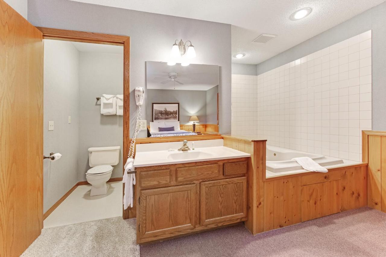 Chanticleer Inn: Villa 8 Eagle River Luaran gambar