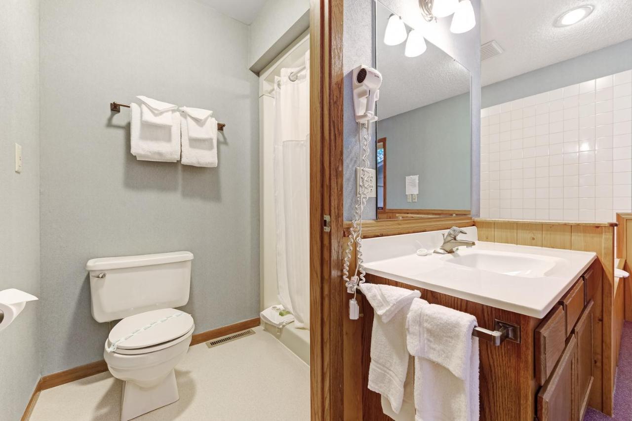 Chanticleer Inn: Villa 8 Eagle River Luaran gambar