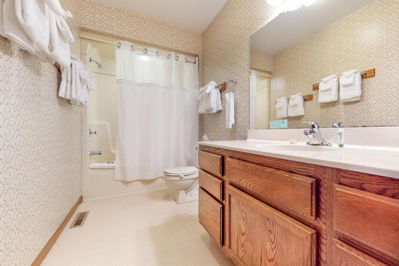 Chanticleer Inn: Villa 8 Eagle River Luaran gambar